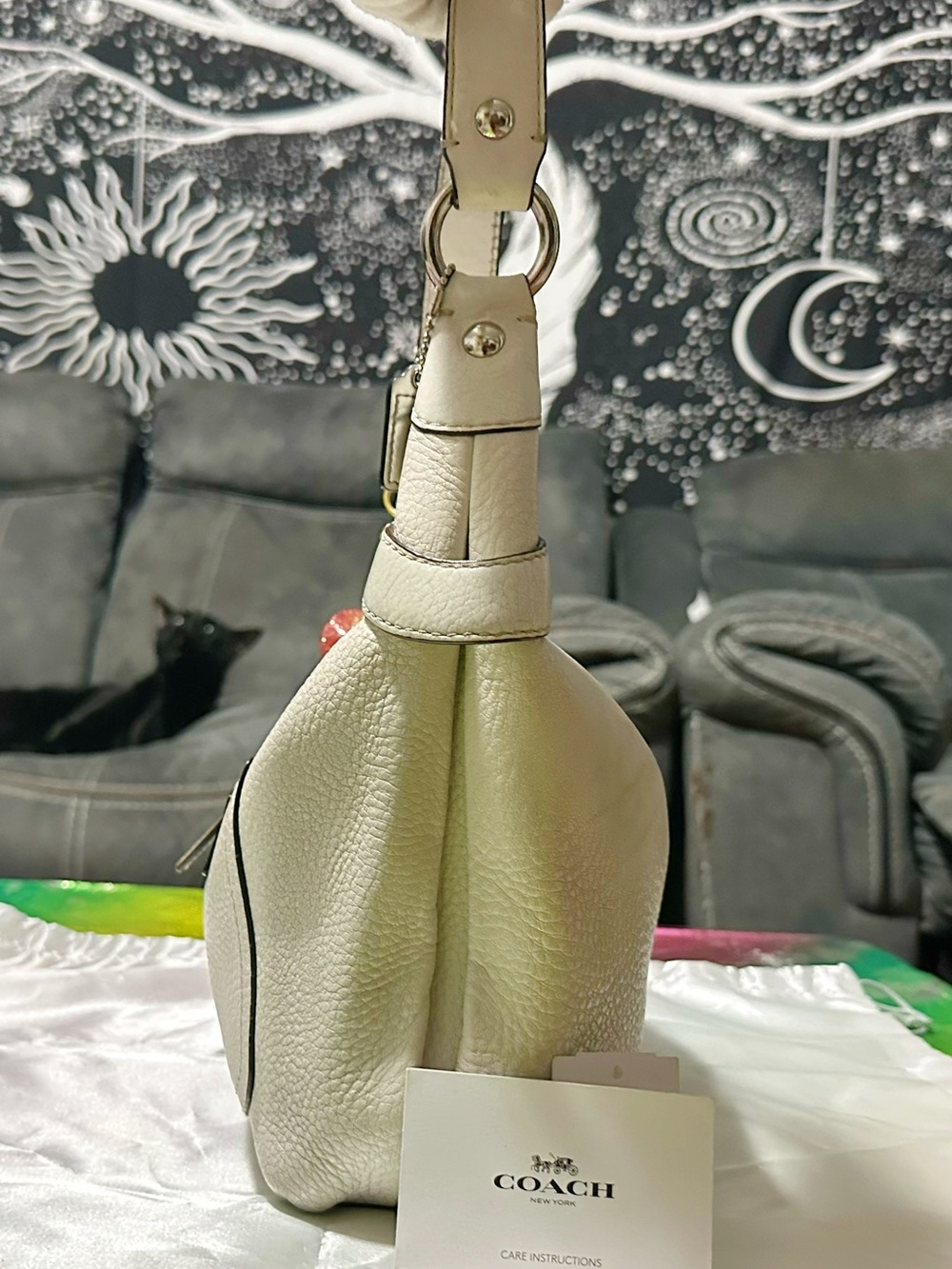 Vintage Coach soho schoder Bag Pebbled Leather Hobo Bag in Cream - Picture 12 of 17